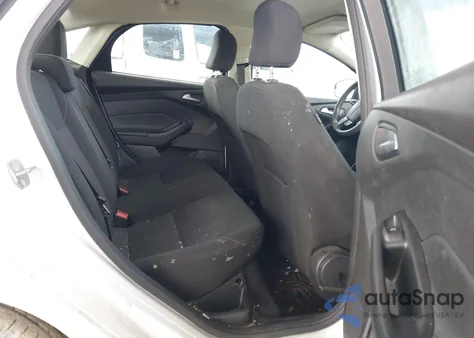 2016 Ford Focus Se z USA, uszkodzony, nr VIN 1FADP3F21GL207860